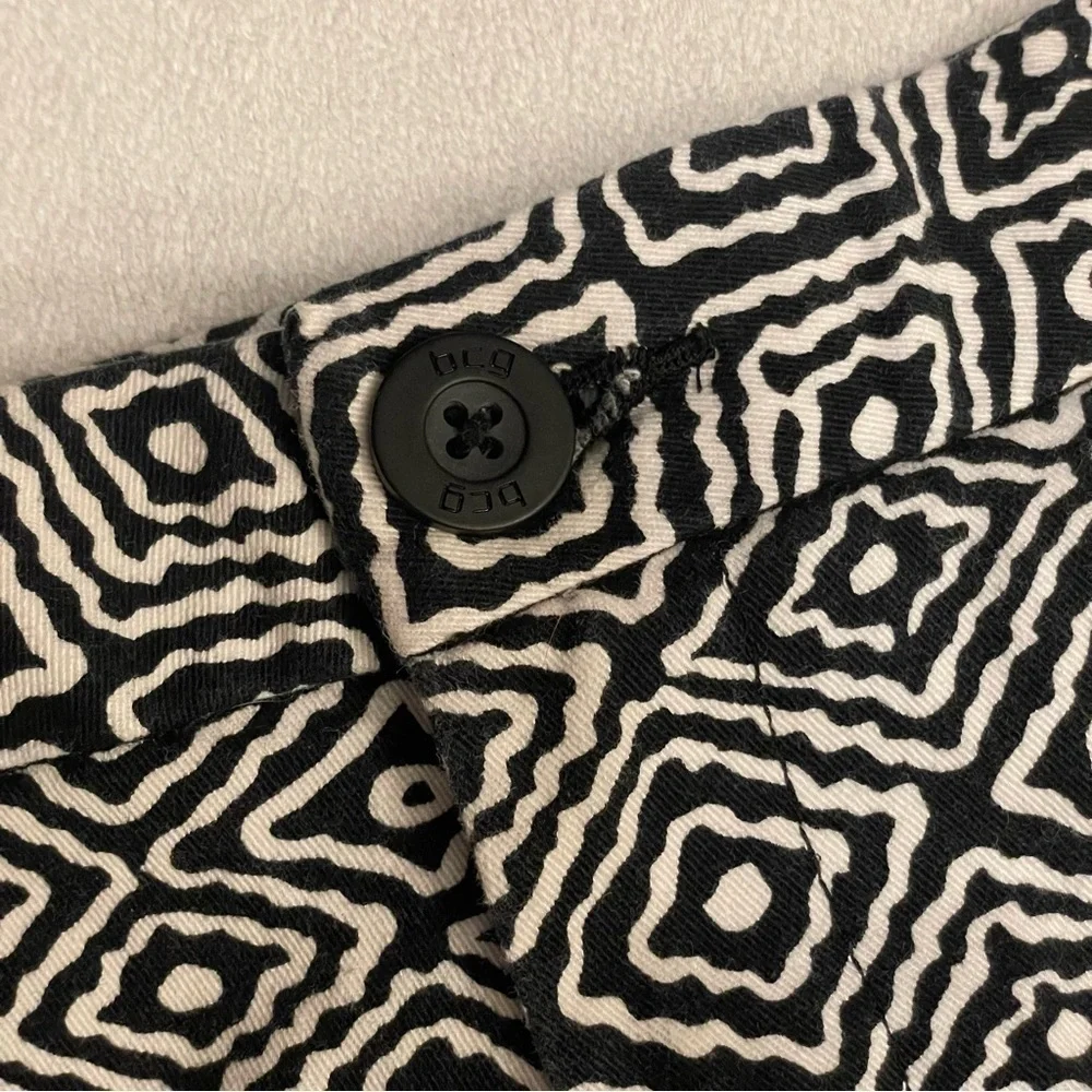 bcg Chino shorts Womens Size 4 black and white print geometric modern - Picture 3 of 11
